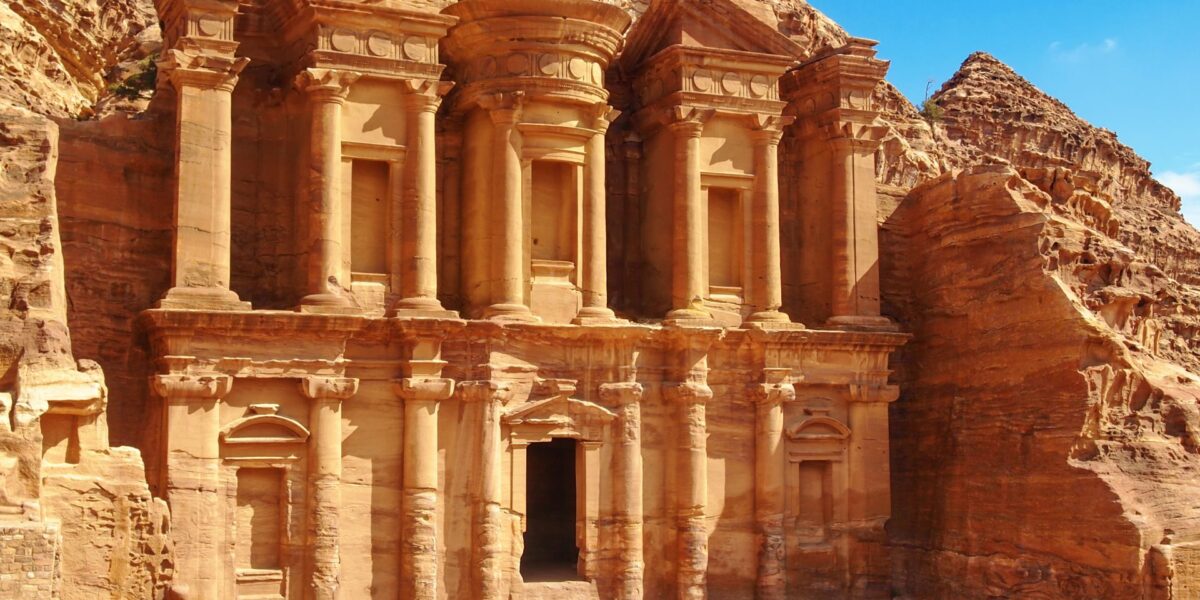 Giordania Essenziale: Petra, Wadi Rum e Mare Morto