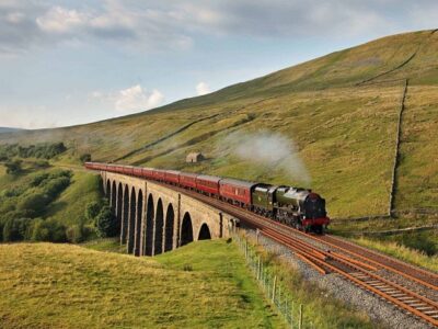 Scozia in treno: Castelli, Highlands e Brume