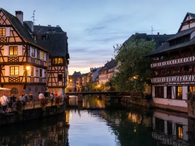 Immagine editoriale di Strasburgo, Francia, per organizzare un viaggio di gruppo