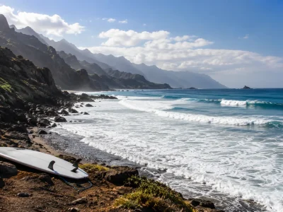 Canarie attive: surf, trekking e paesaggi vulcanici