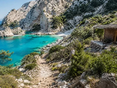 Sardegna orientale: trekking, calette e notti semplici